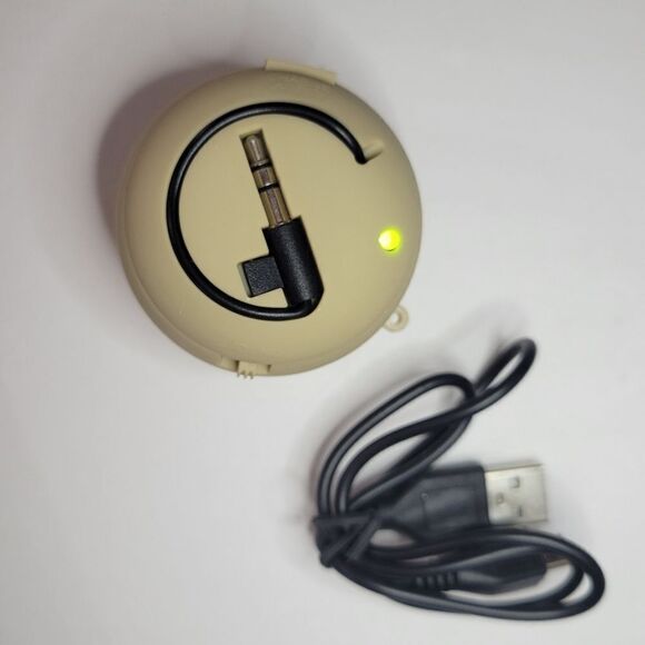 GEMS Compact Speaker Rechargeable Portable Speaker (Gold Brown) - Picture 4 of 5